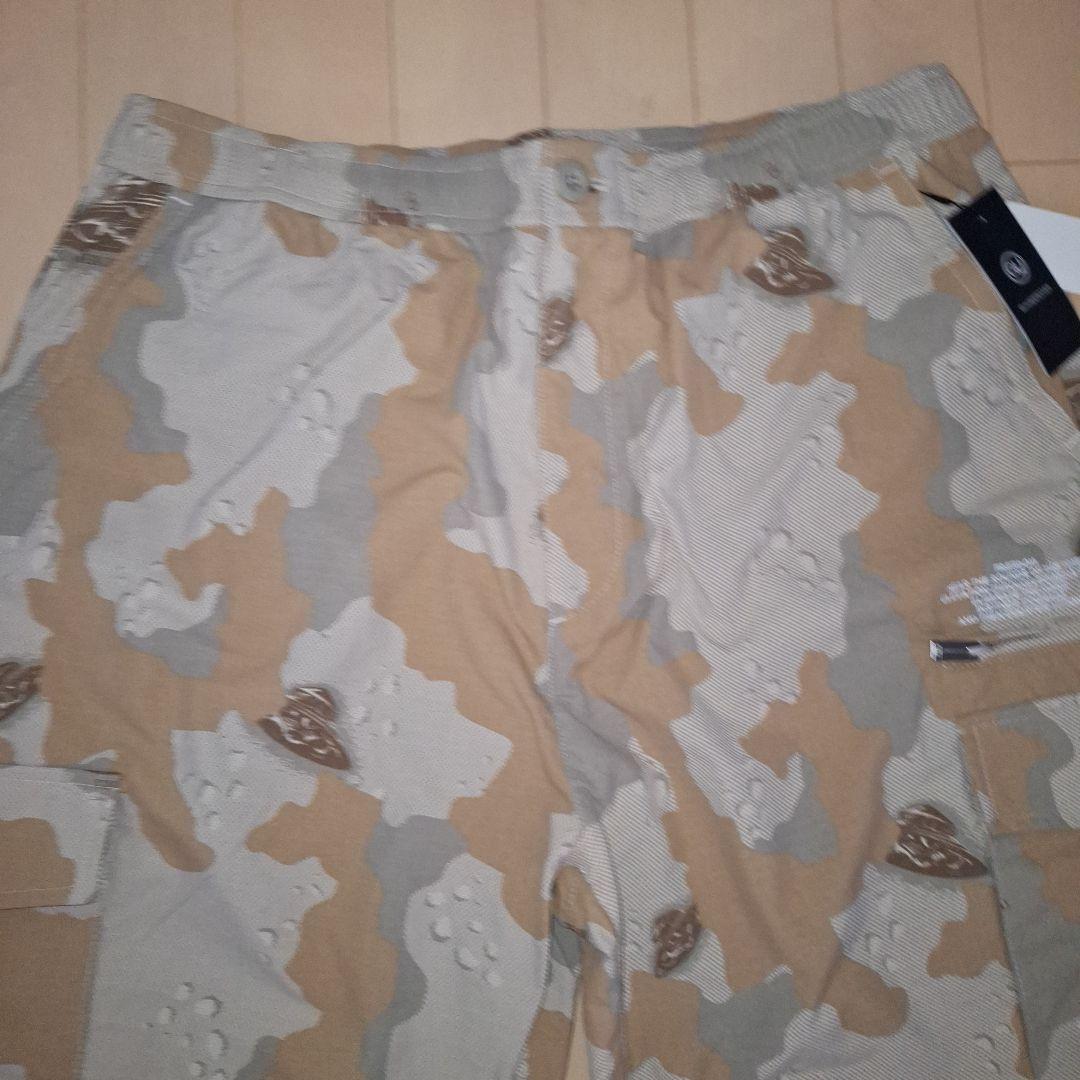 GU×UNDERCOVER　MENワイドテーパードカーゴパンツ　カモ柄カーキXL