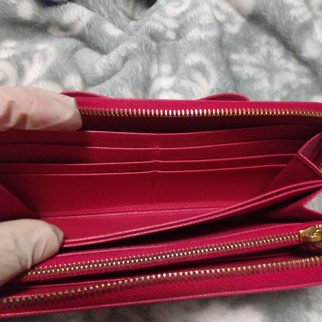 PRADA ラウンドファスナーリボン付き長財布 レッド