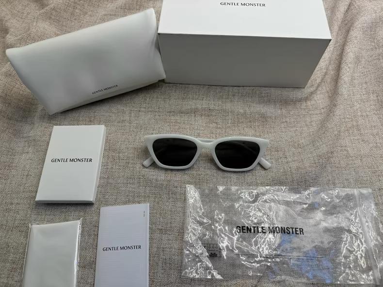 男女兼用 Gentle Monster Loti 01 サングラス 箱 GENTLE MONSTER LOTI 01 サングラス ホワイト - メルカリ