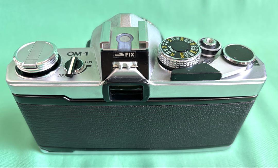 ★ OLYMPUS OM-1 (革ケース付)+ ★ 標準レンズ 50mm ☆ OLYMPUS OM-1 (革ケース付)+ ☆ 標準レンズ 50mm - メルカリ