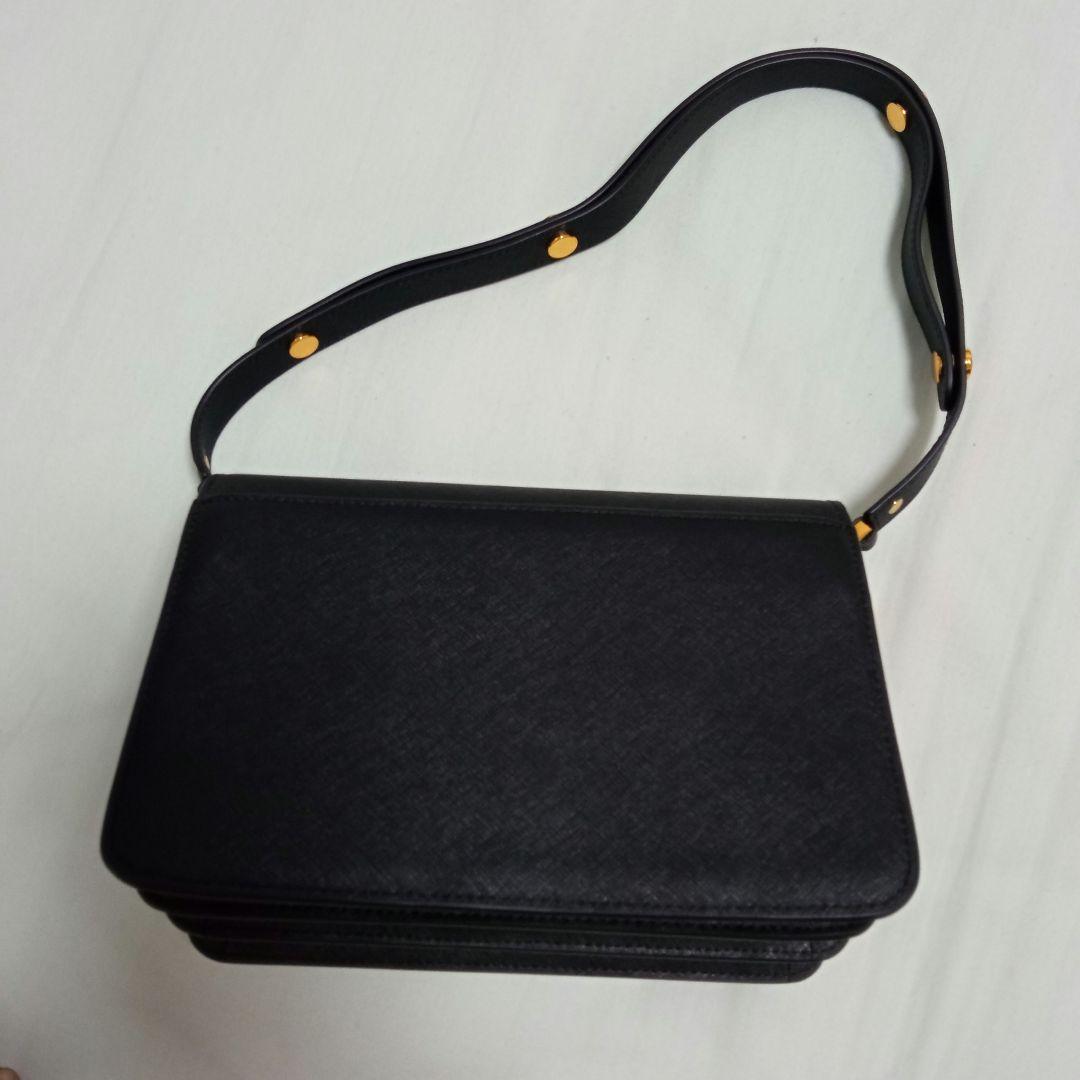 マルニトランクミディアムショルダーバッグ マルニトランクミディアムショルダーバッグ