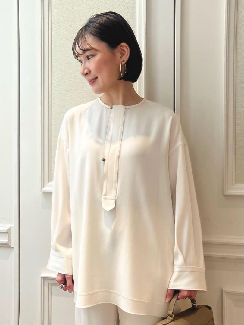 【新品タグ付き】GALERIE VIE バックサテンアムンゼン ブラウス 画像1