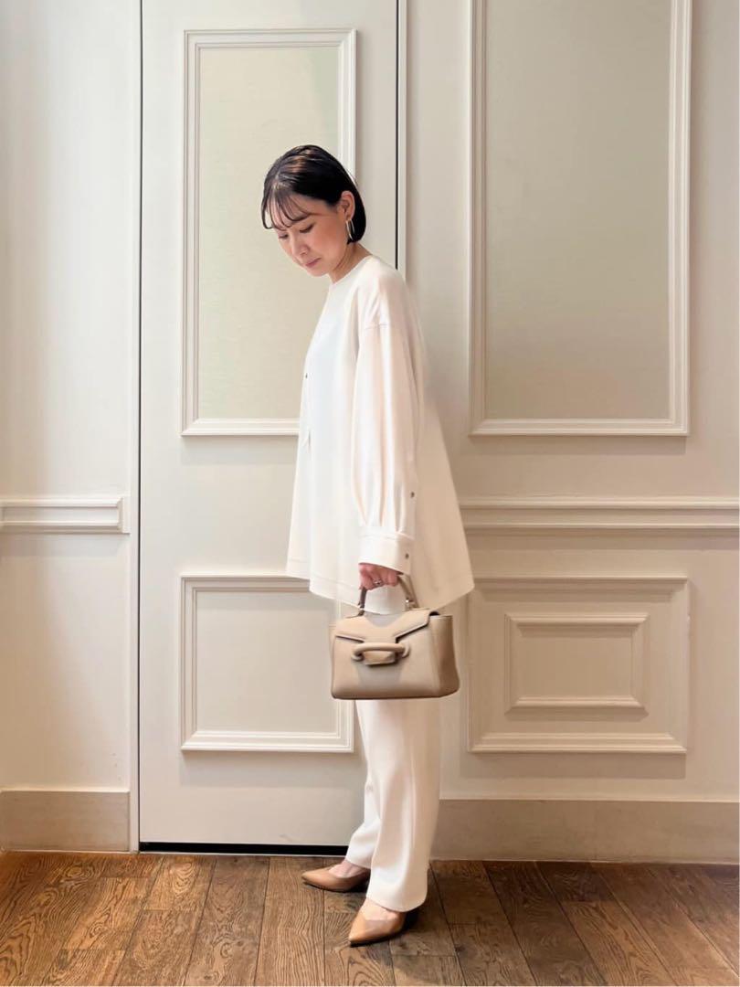 【新品タグ付き】GALERIE VIE バックサテンアムンゼン ブラウス 画像4