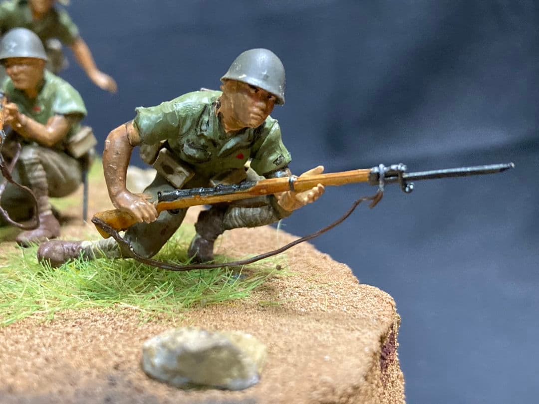 帝国陸軍、サイパン　ミリタリー　ジオラマ タミヤ1⁄35 日本軍79式戦車 南方サイパンの悪路で水溜り