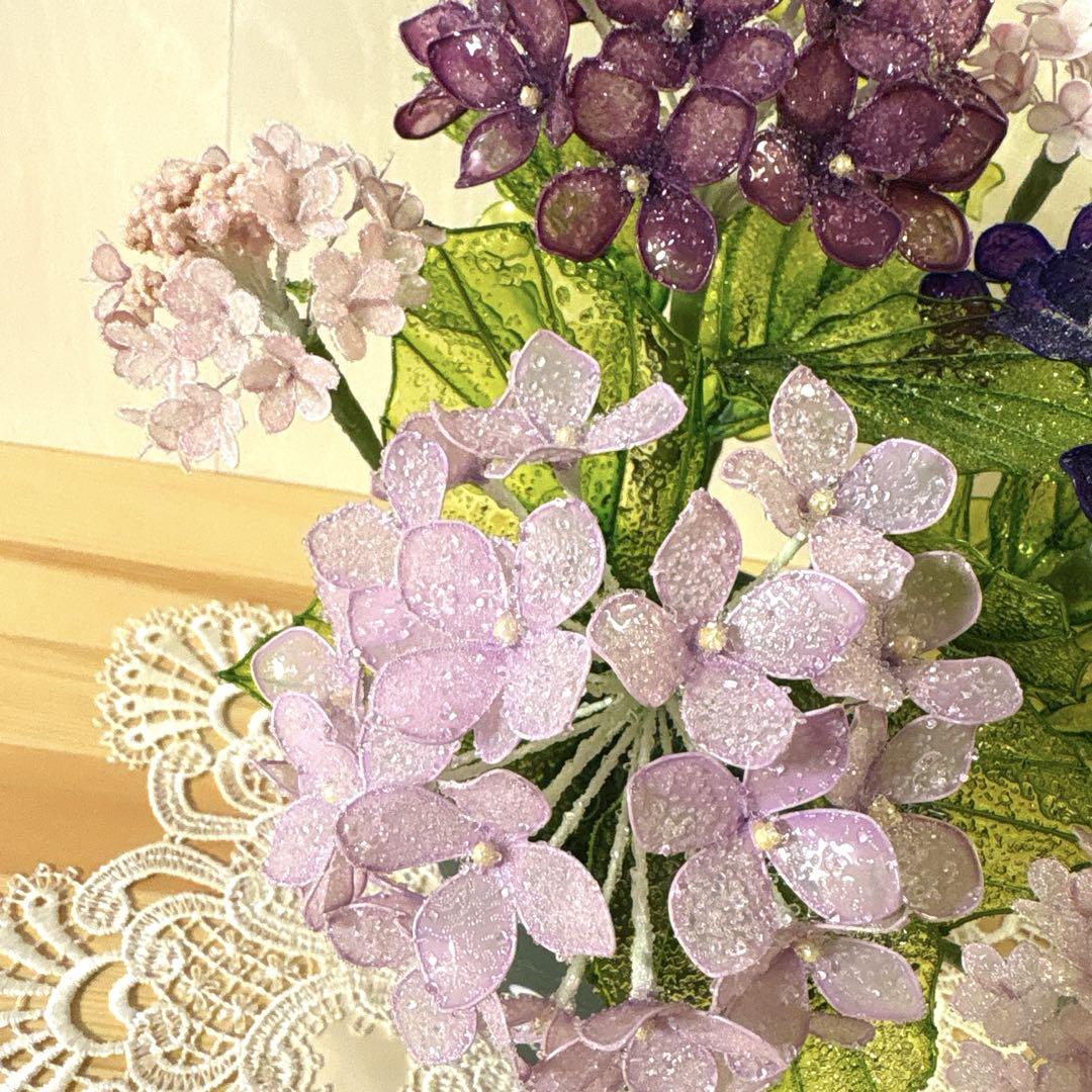 アメリカンフラワー・紫陽花のアレンジとジャーマンアイリス