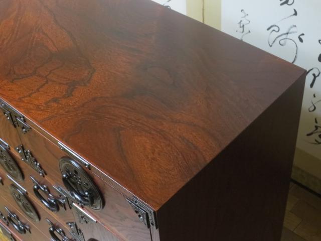 美品 伝統工芸 欅材 拭き漆 南部鉄金具 玉杢 別注極小タンス