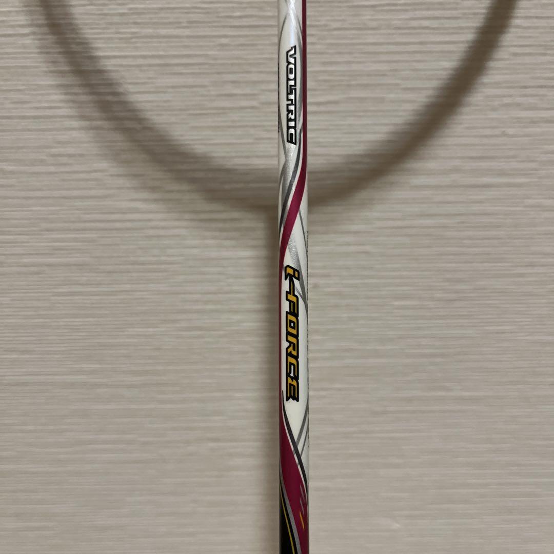 YONEX ボルトリックiフォース