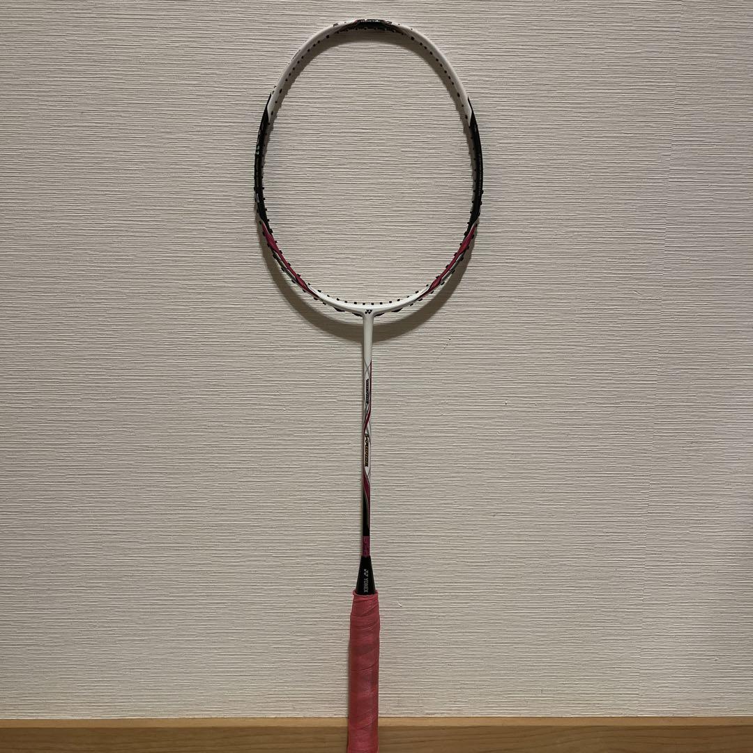 YONEX ボルトリックiフォース