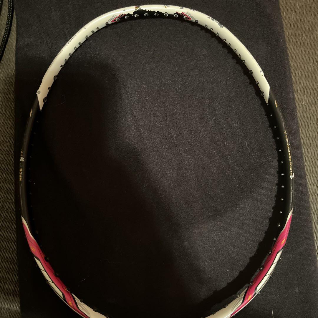 YONEX ボルトリックiフォース