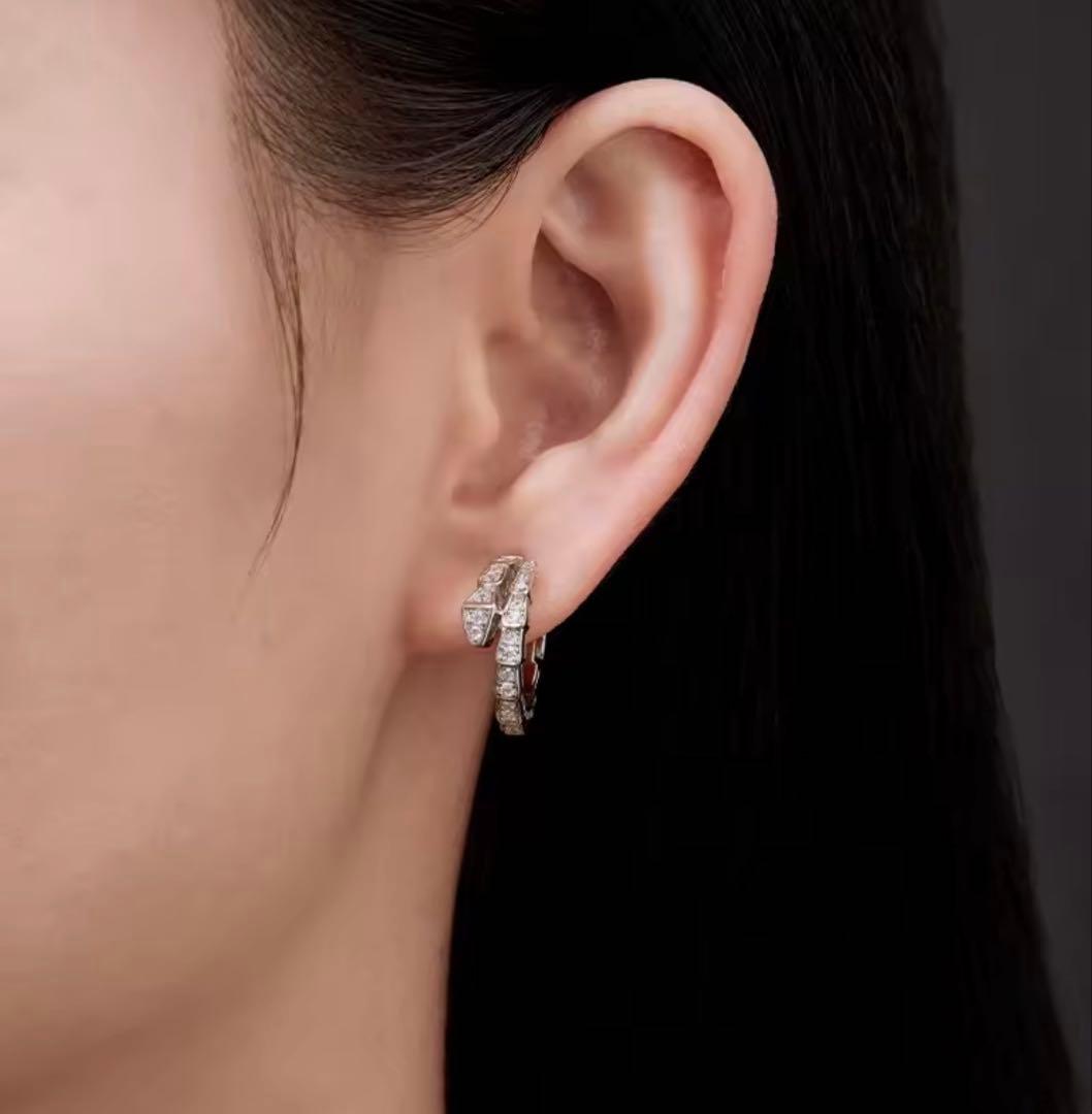 高級 至高 ホワイトゴールドアニマルヘビスネークミニフープピアス