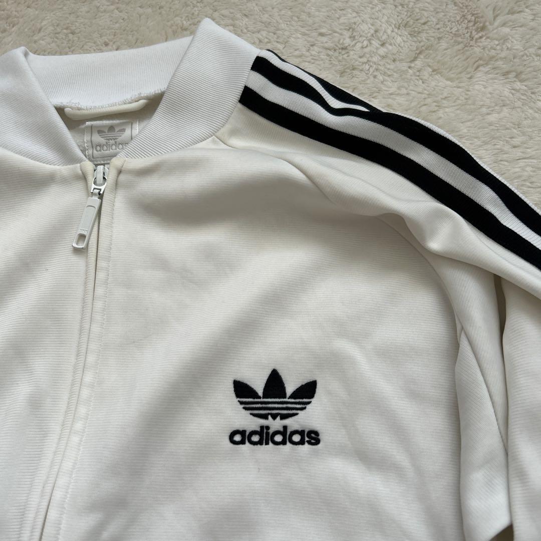 アディダス　adidas トラックジャケット