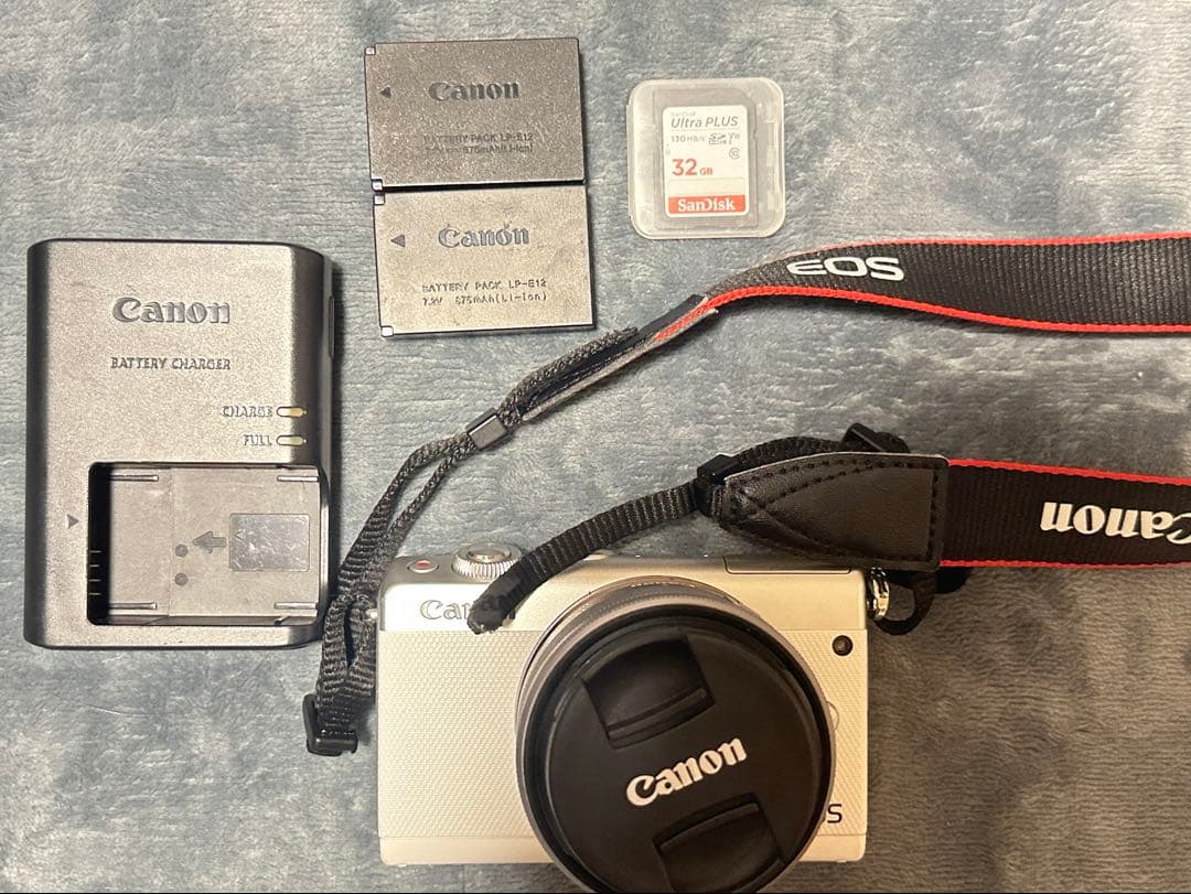 Canon EOS M100 ミラーレスカメラ 本体