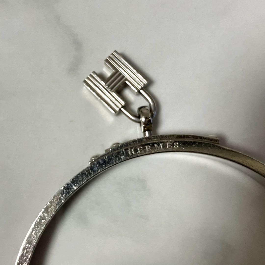 HERMES レザーバングル Hチャーム付き