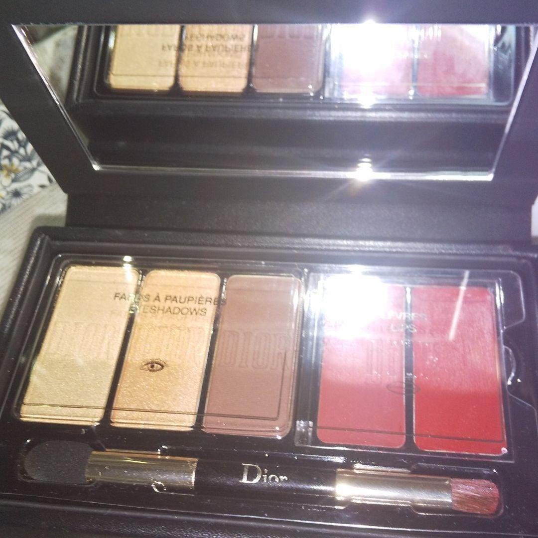 期間特別価格‼️Dior 2020年クリスマスパレット×2 &ポーチ ZIkTB-m32003714235 豪華セット 新品大人気