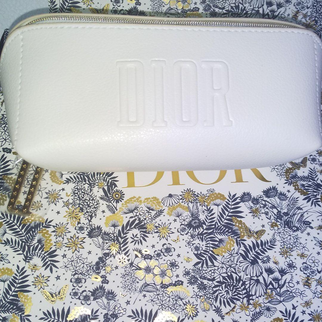 期間特別価格‼️Dior 2020年クリスマスパレット×2 &ポーチ ZIkTB-m32003714235 豪華セット 新品大人気