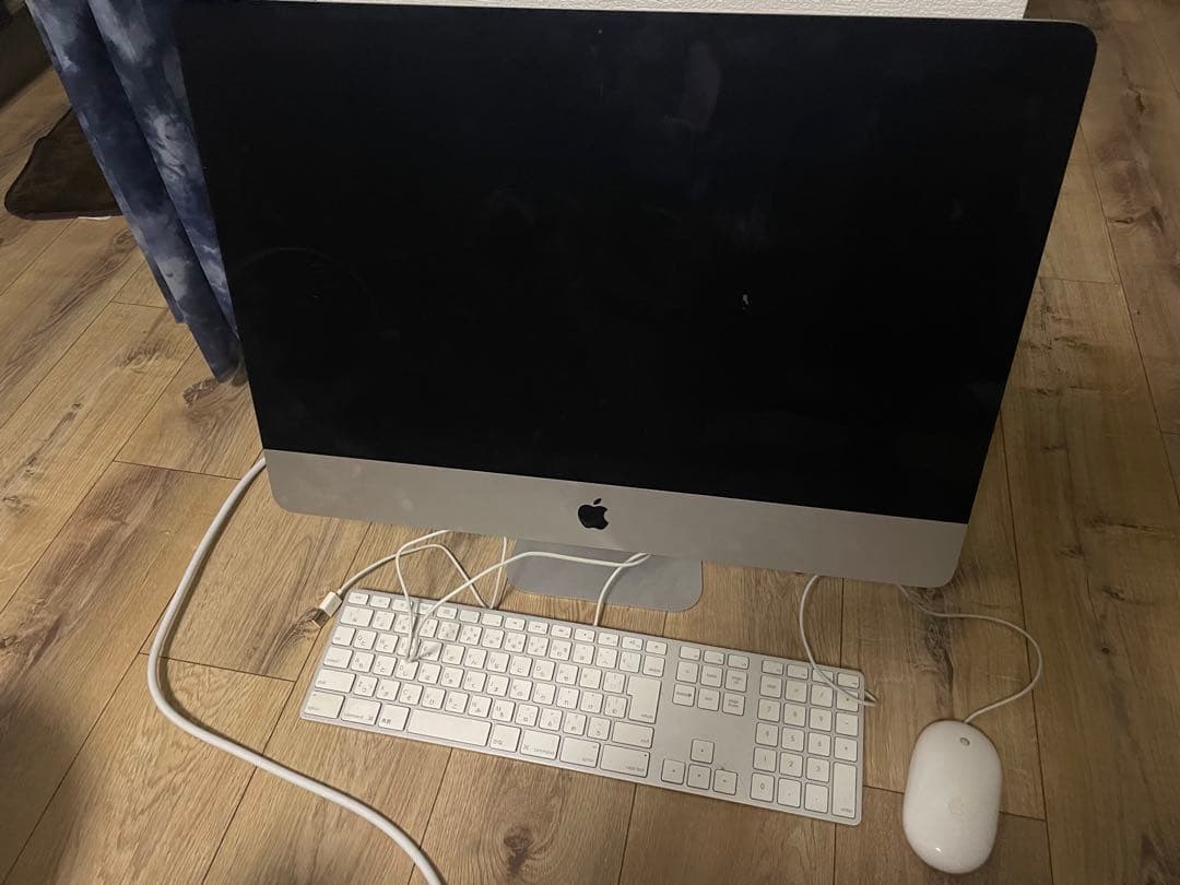Apple iMac 21.5-inch Late 2013 1TBやや傷や汚れあり