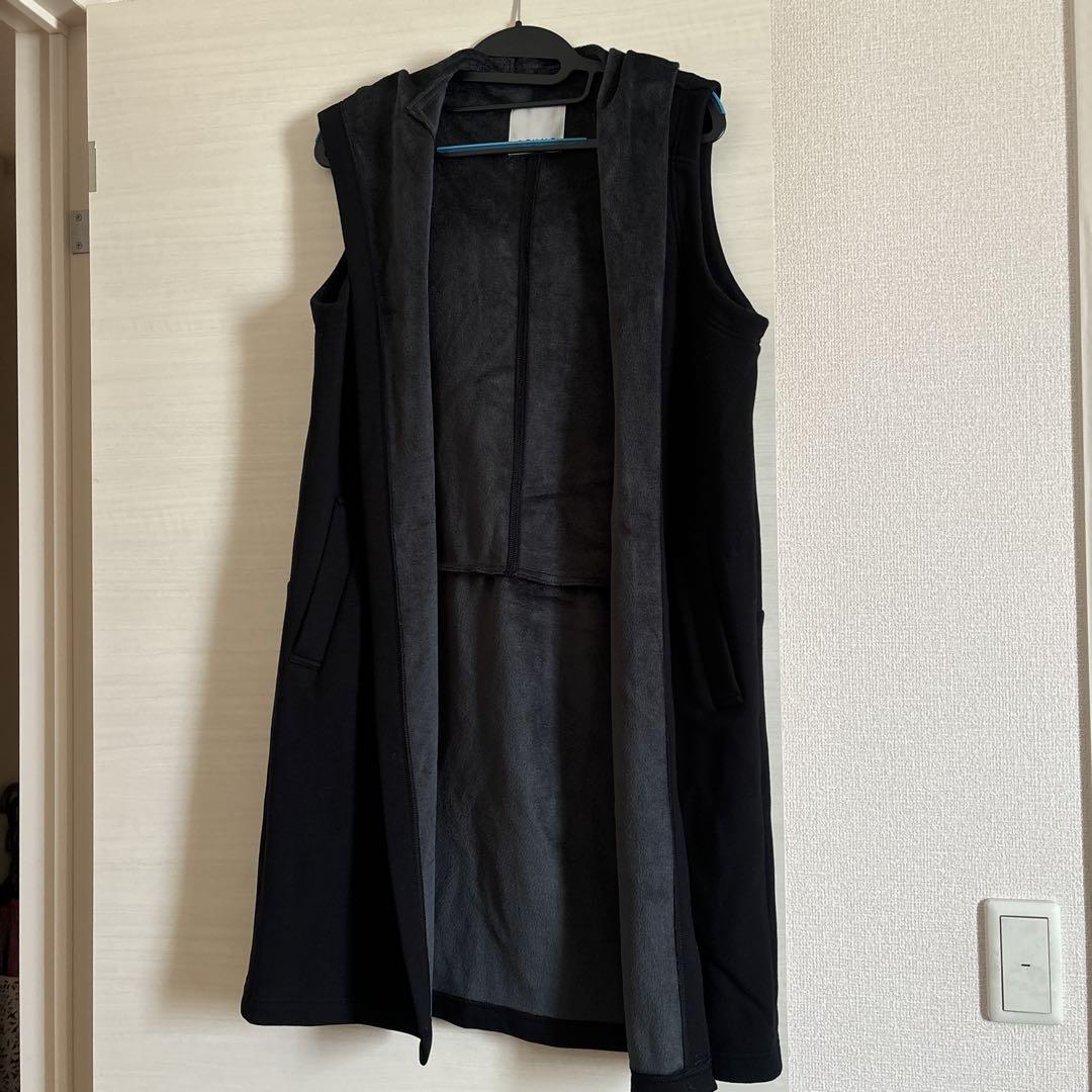 美品 クチューム あったかジレ ボンバーヒート ブラック