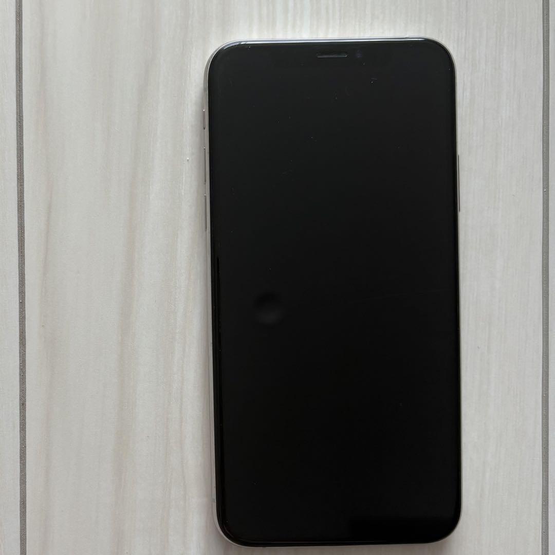 iPhone XSホワイト 背面ひび割れあり Apple iPhone Xs 64GB (背面ひび割れあり)