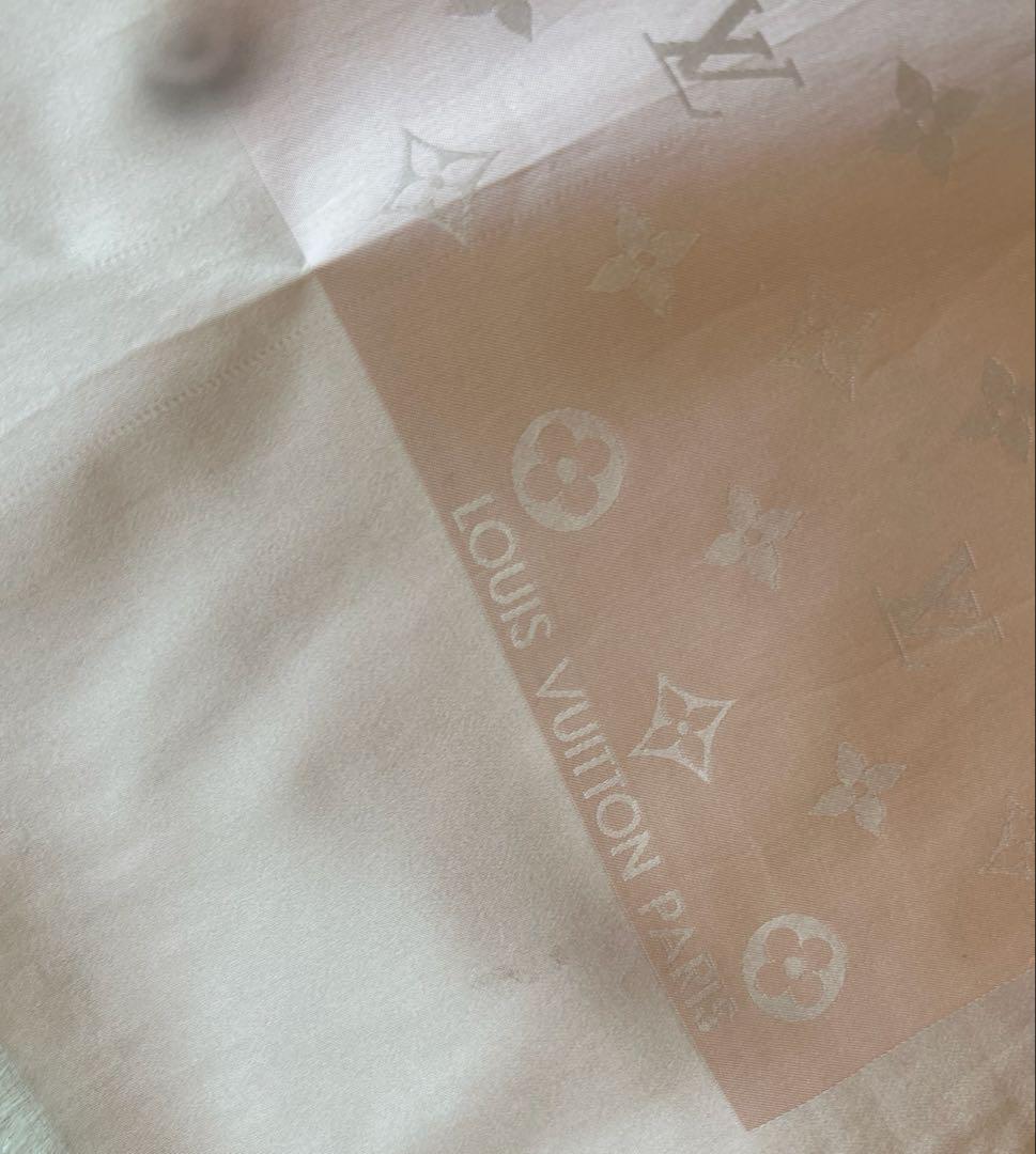 LOUIS VUITTON シルクスカーフ　ベビーピンク