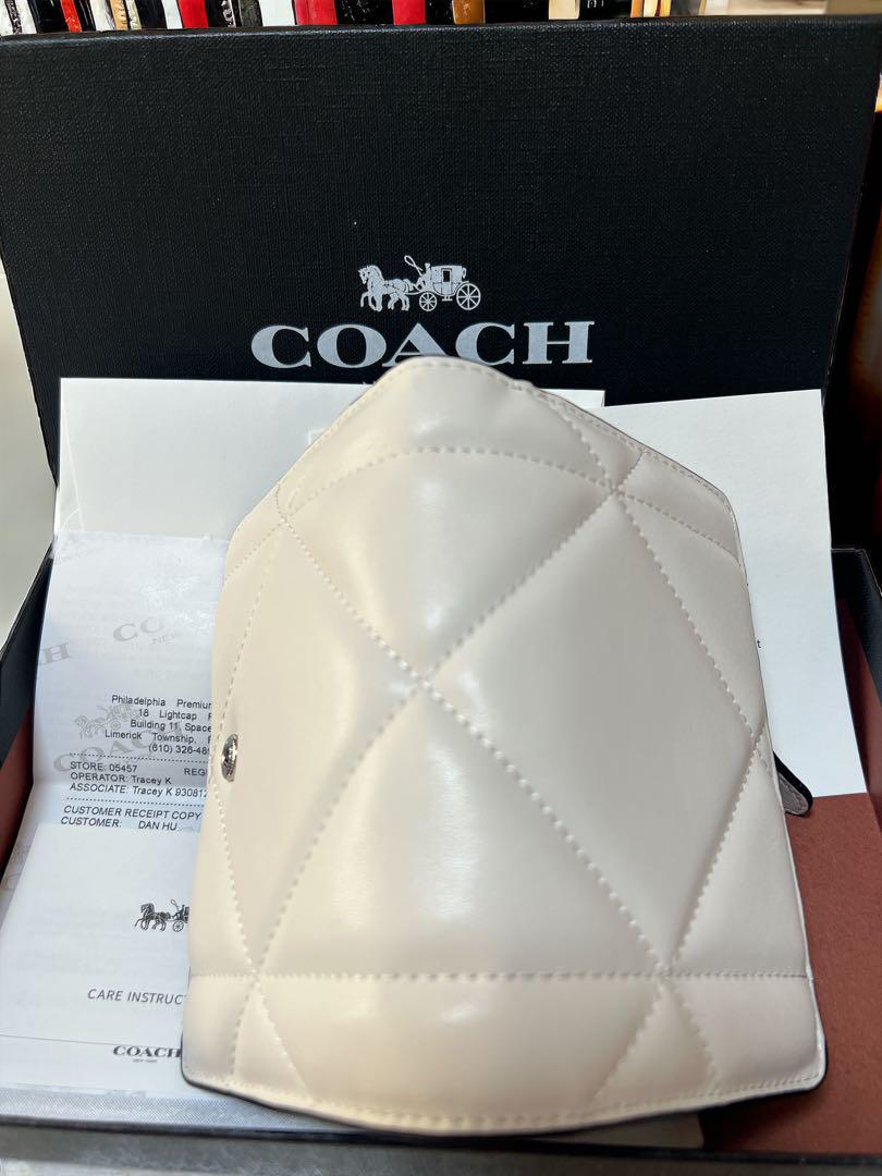 新品　coach コーチ　折り財布　キルティング　ホワイト