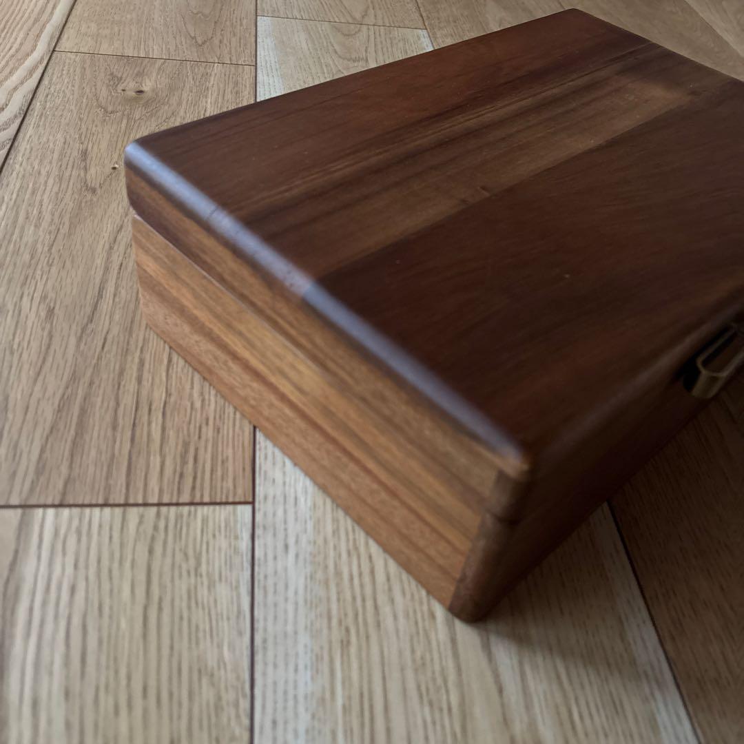 Shanik木製ジュエリーボックス 蓋つき