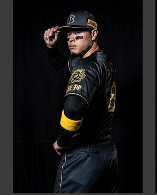 L　佐藤選手 B-LUCK DYNAMITE 黒 ユニフォーム 阪神タイガース L 佐藤選手 B-LUCK DYNAMITE 黒 ユニフォーム 阪神タイガース