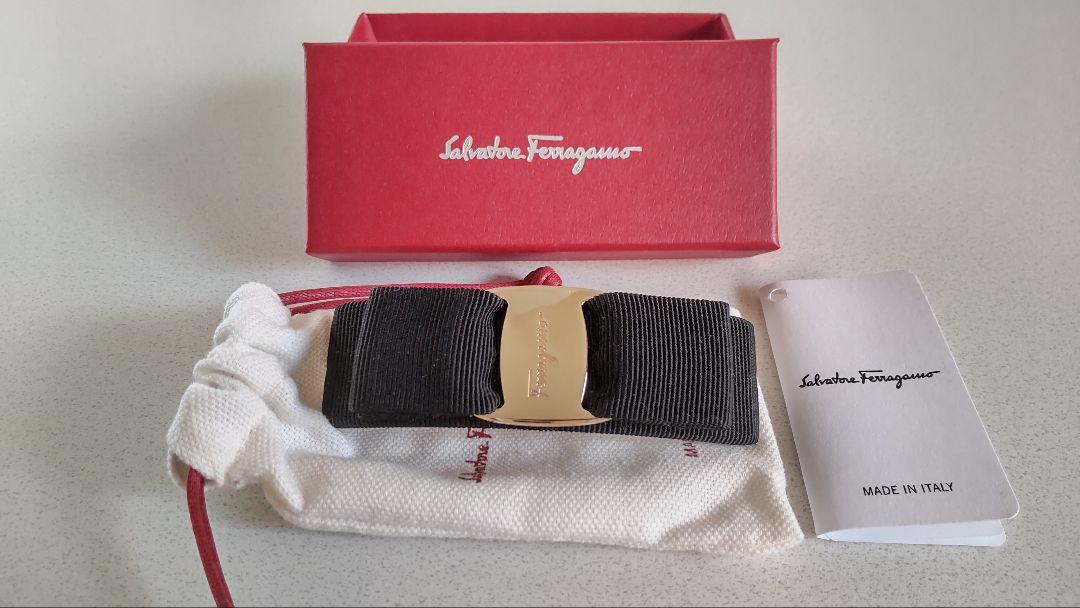 Salvatore Ferragamo ブラックリボンヘアクリップ　バレッタ