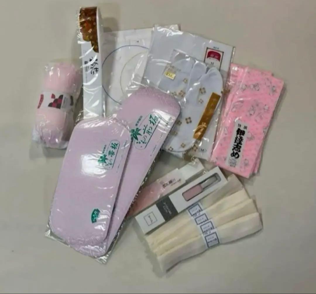 関芳　桂由美　白地ゴールド　薔薇　振袖フルセット