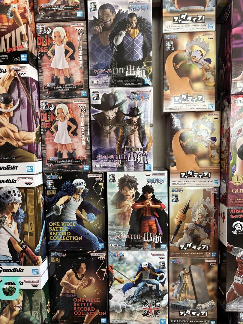 【新品未開封】　フィギュア77体まとめ売り　ワンピース　ドラゴンボール　その他