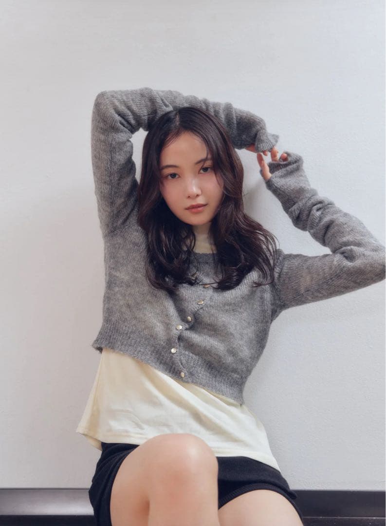 Andequal wave design sheer knit charcoal SIZE