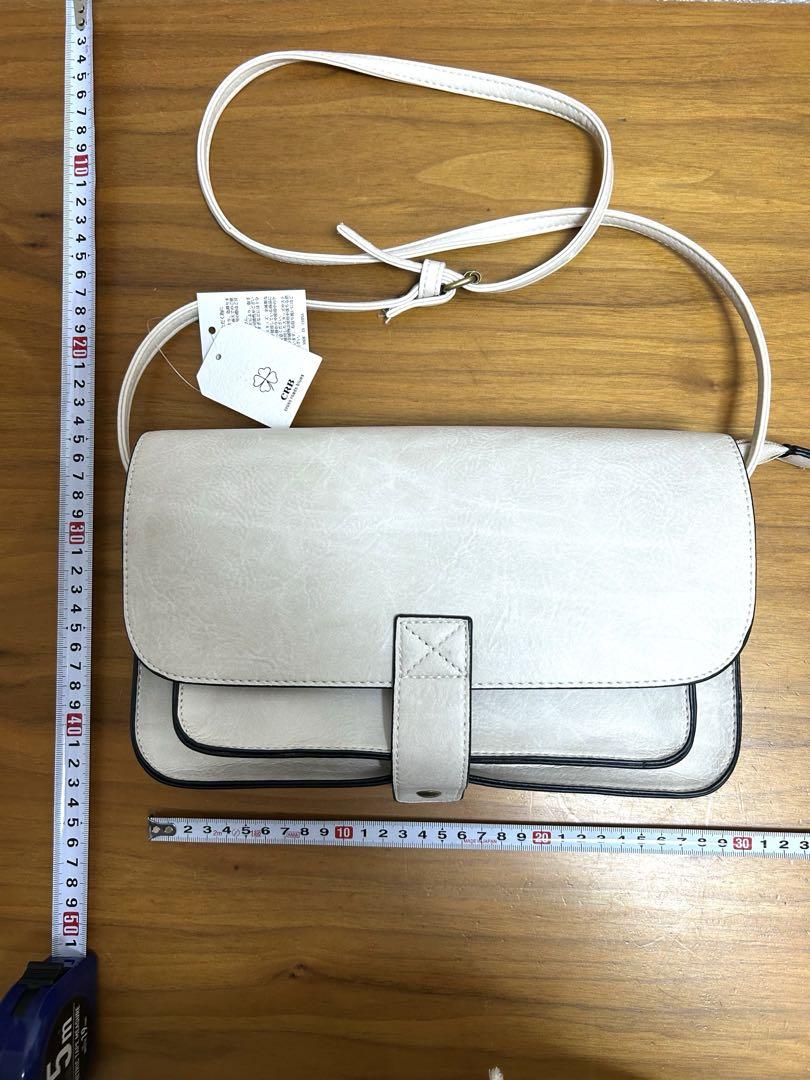 品質が クリーム色 ショルダーバッグ メルカリ - 合成皮革 バッグ