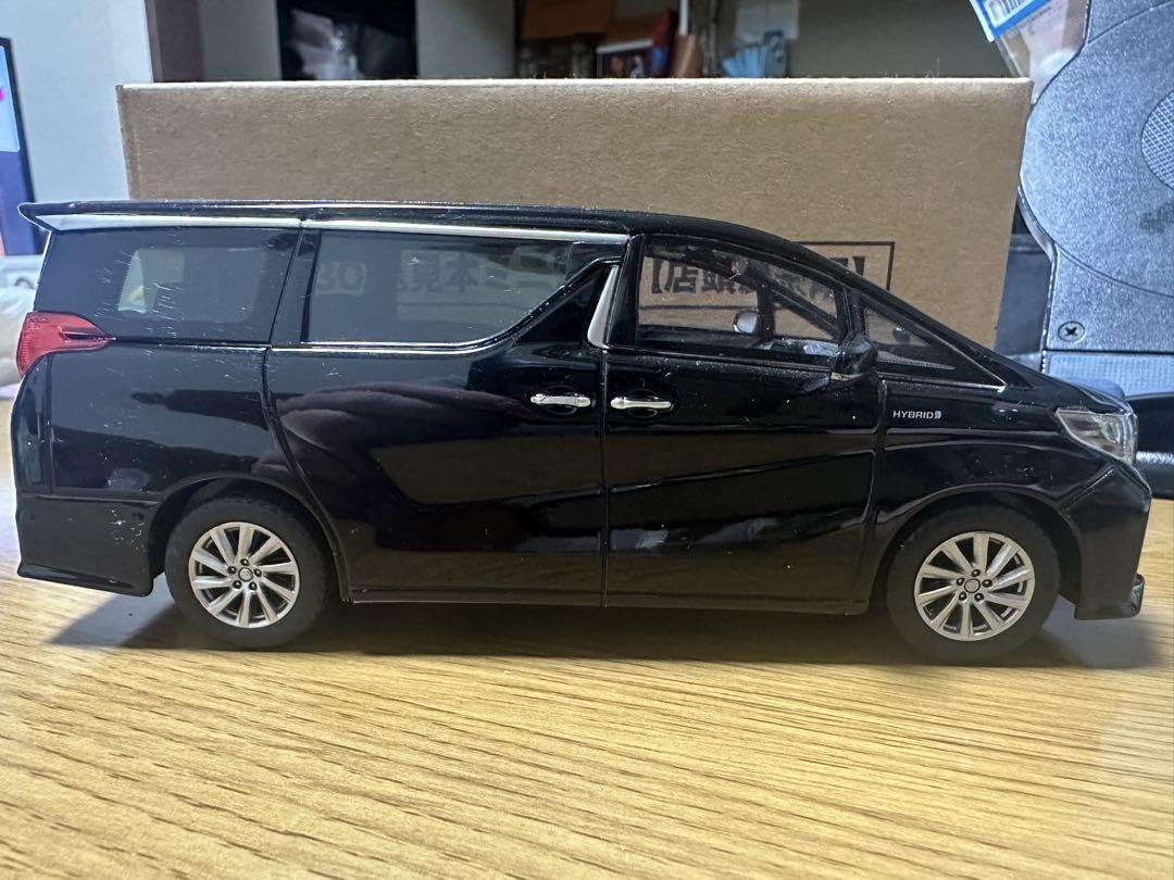 ALPHARD 1/30スケール ミニカー ブラック