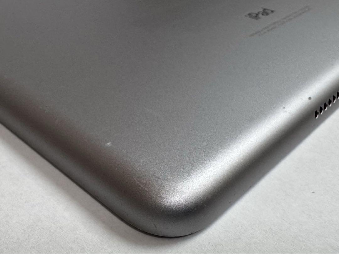iPad 第6世代32GBスペースグレイWiFi