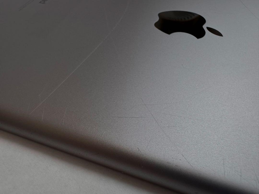 iPad 第6世代32GBスペースグレイWiFi