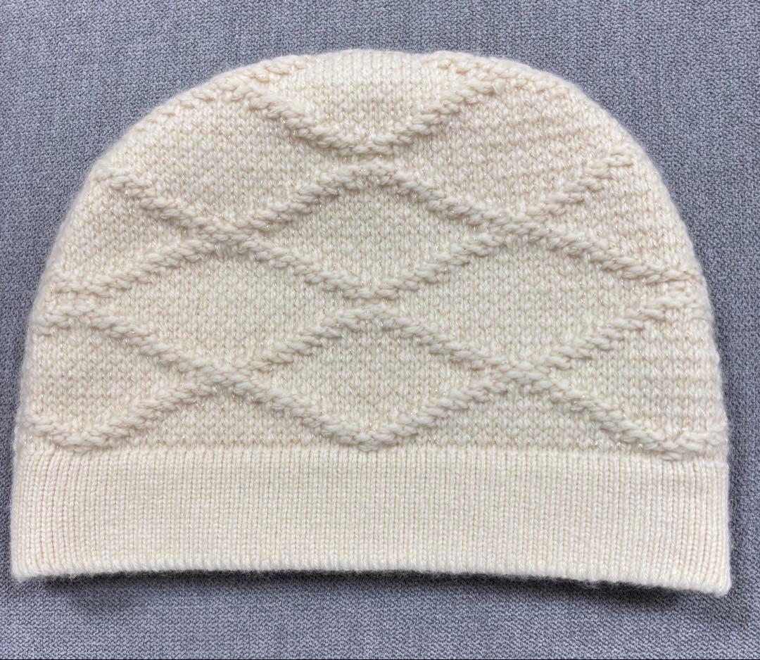 新品未使用: ルイヴィトン アイボリー×ラメ ダイヤモンド模様 ニット帽 新品未使用: ルイヴィトン アイボリー×ラメ ダイヤモンド模様 ニット帽