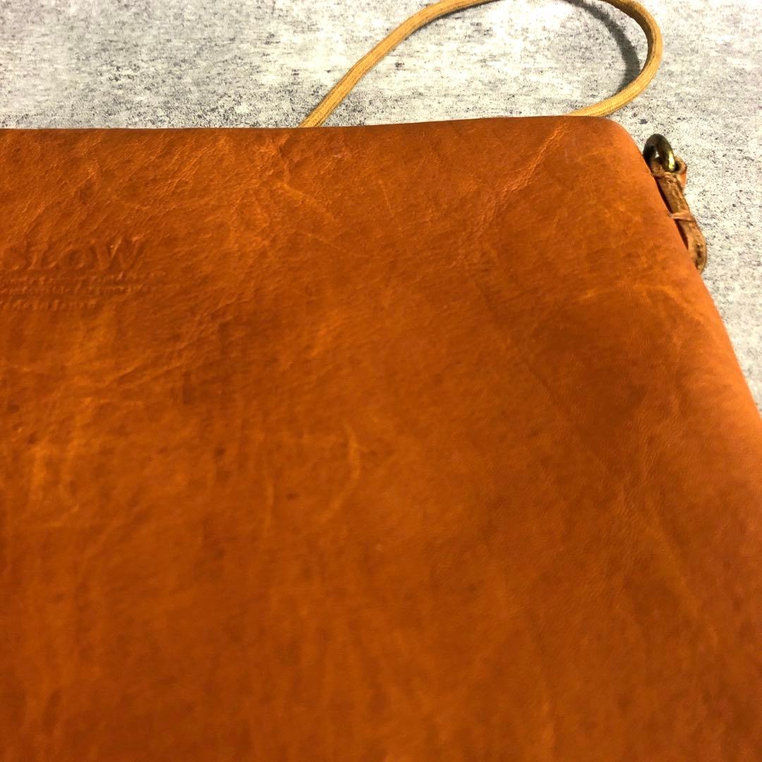 ■ SLOW × BEAMS 別注レザーサコッシュ ショルダーバッグ
