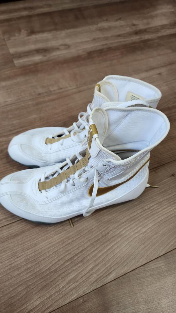 マチョマイ2 Nike 【ホワイト/ゴールド】26.5㎝ - メルカリ