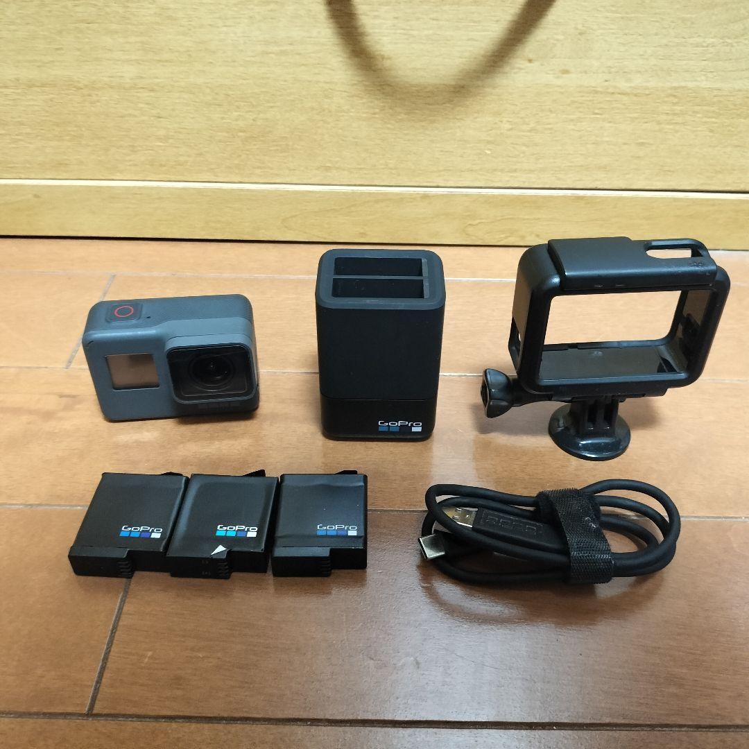 GoPro HERO5 カメラ本体 　バッテリー3個付き