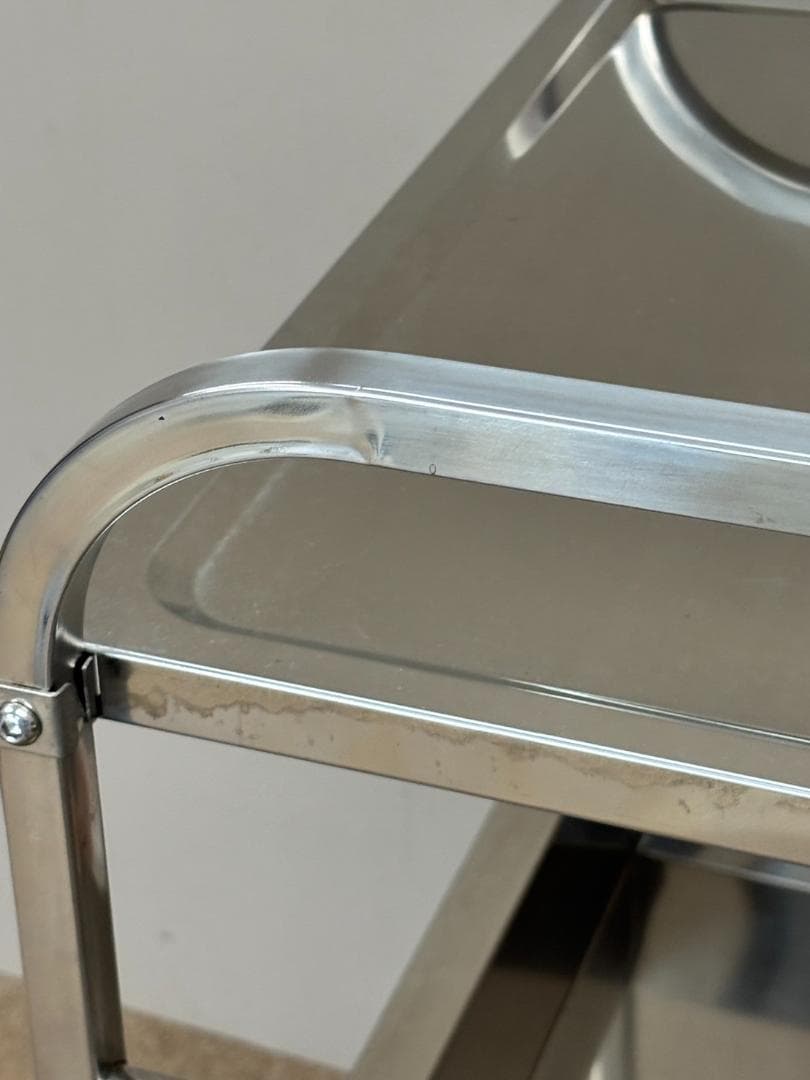 ステンレスワゴン３段 棚やや傷や汚れあり