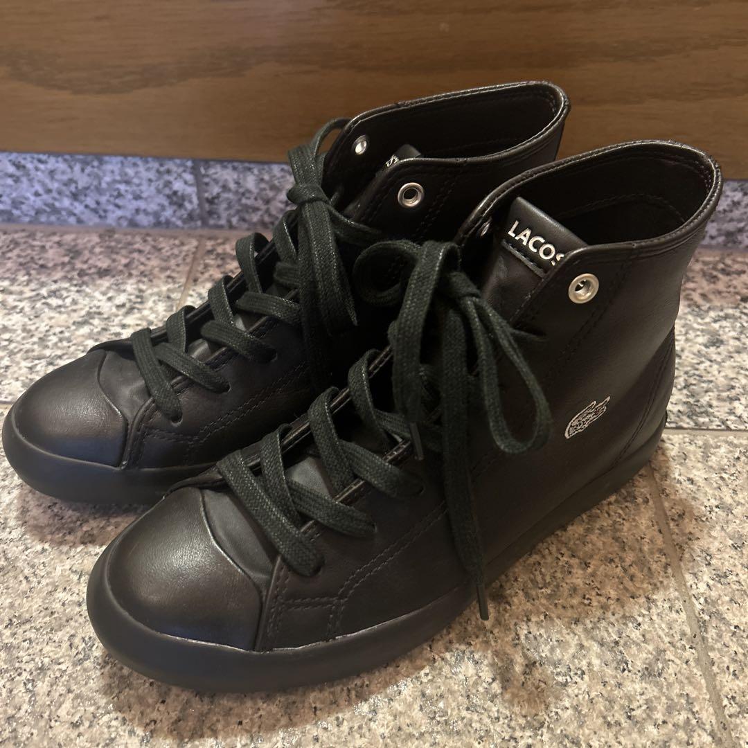 美品LACOSTE ハイカット スニーカー 24.5 LACOSTE】ラコステ 23 5 スニーカー ハイカット レザー 37