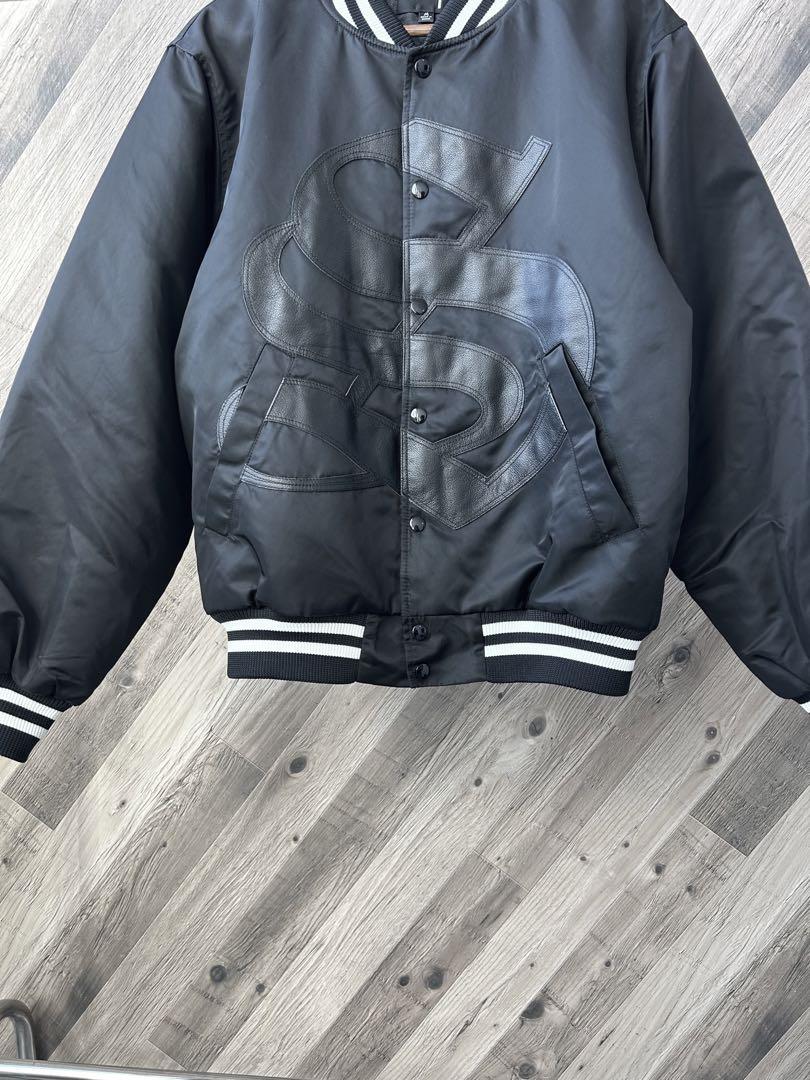 ★ stussy ステューシー　スタジャン　GOTHIC レザー　Sロゴ