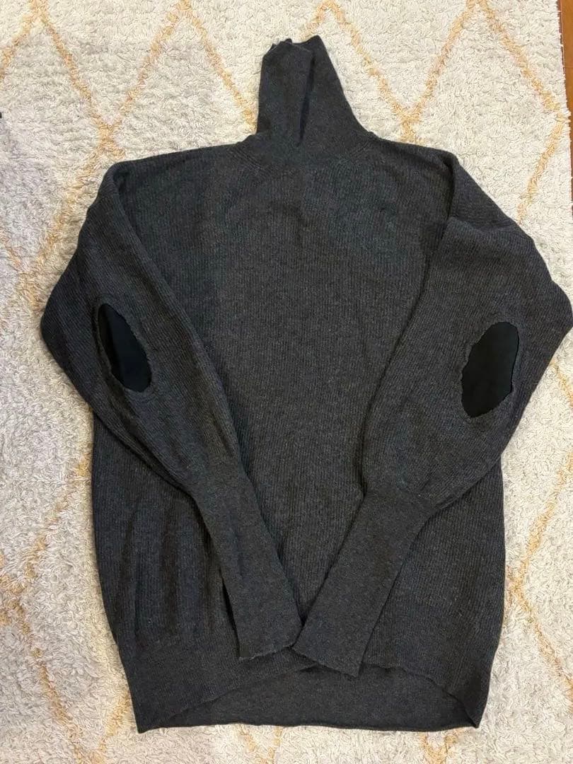 マルジェラ　エルボーパッチタートルネックニット
