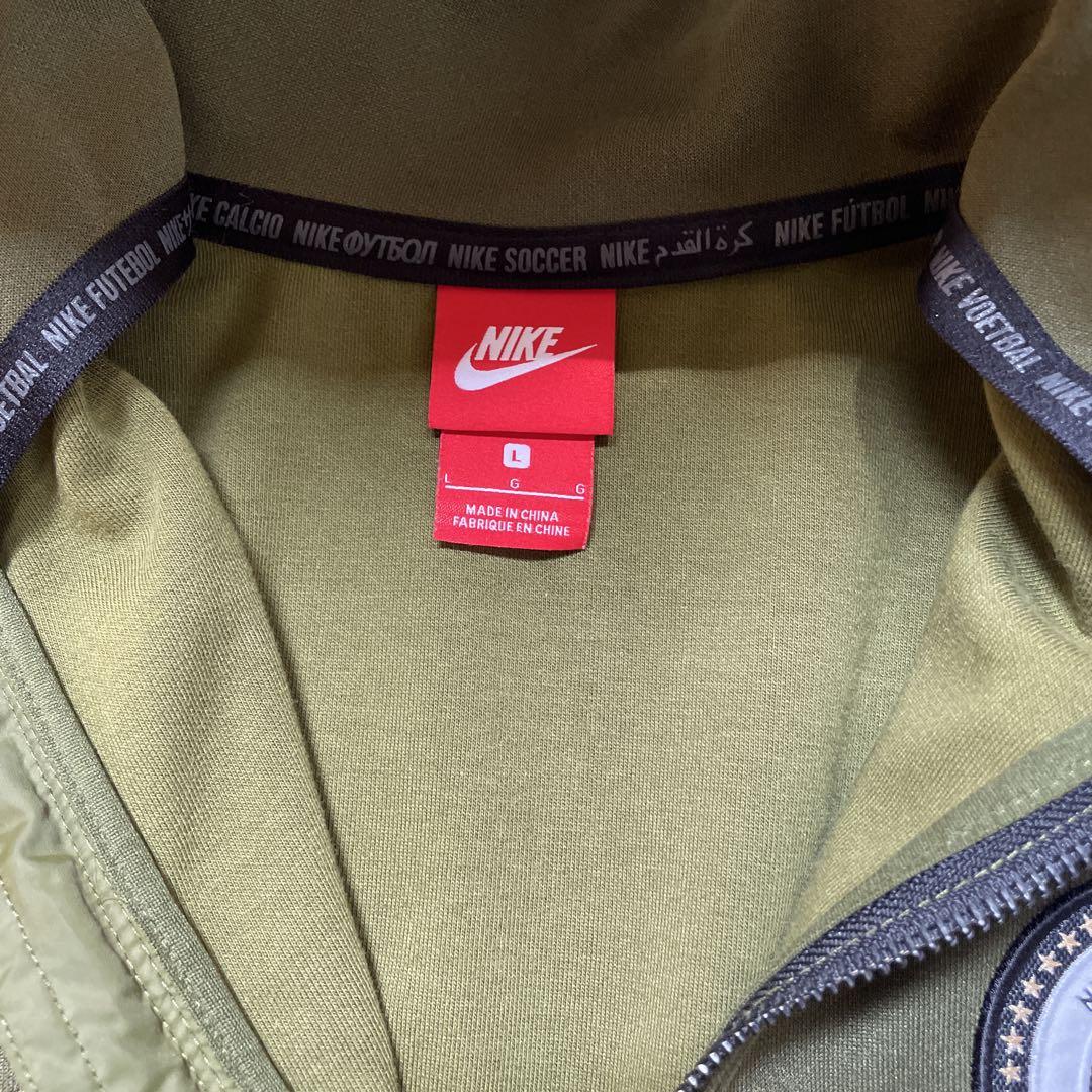 美品 NIKE FOOTBALL CLUB デザイン　パーカー