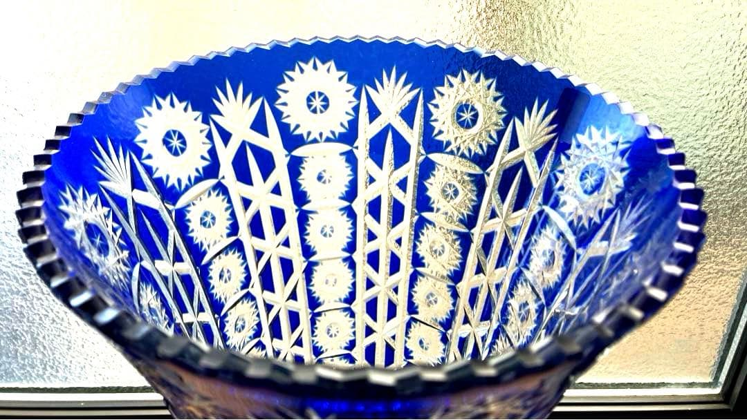 伝統工芸　青被せ切り子　フラワーベース