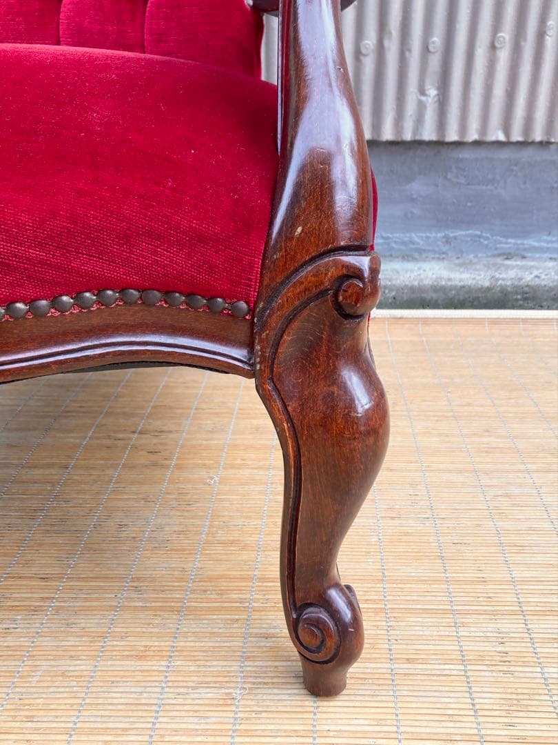 アンティーク調ソファやや傷や汚れあり