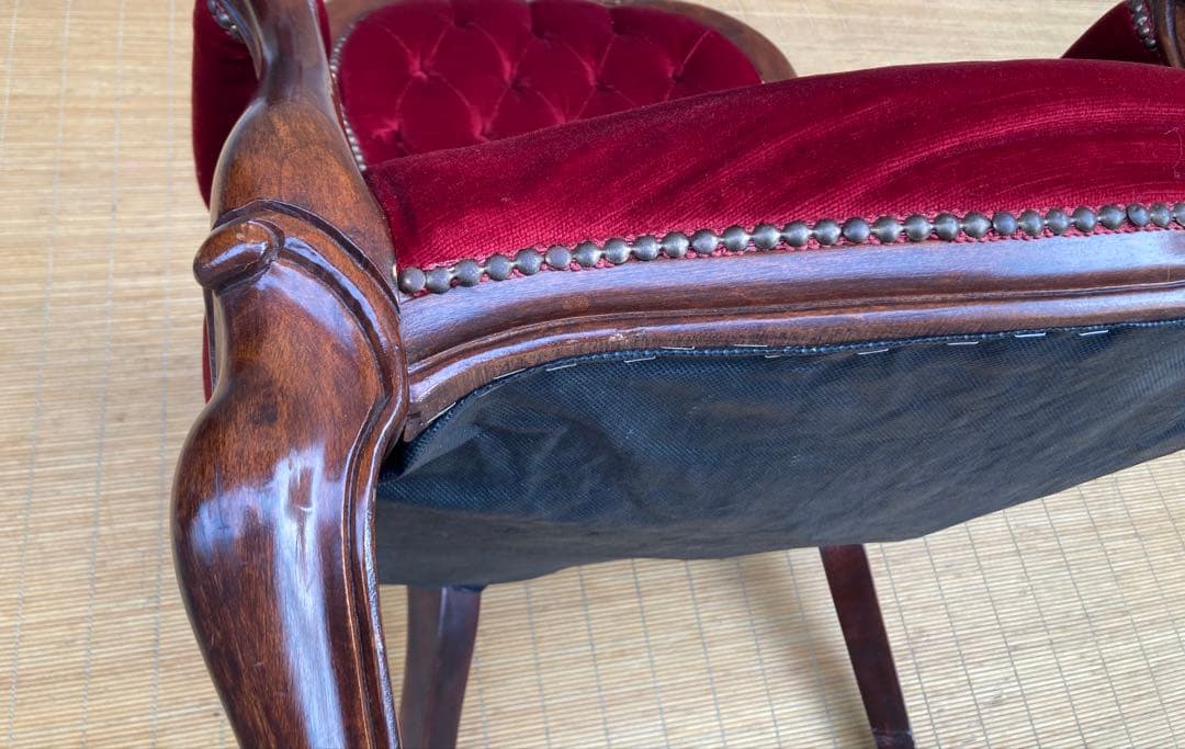 アンティーク調ソファやや傷や汚れあり