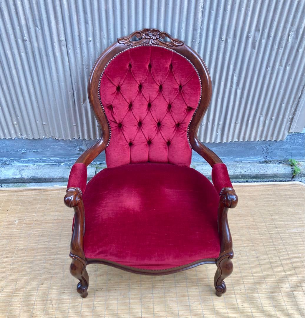 アンティーク調ソファやや傷や汚れあり