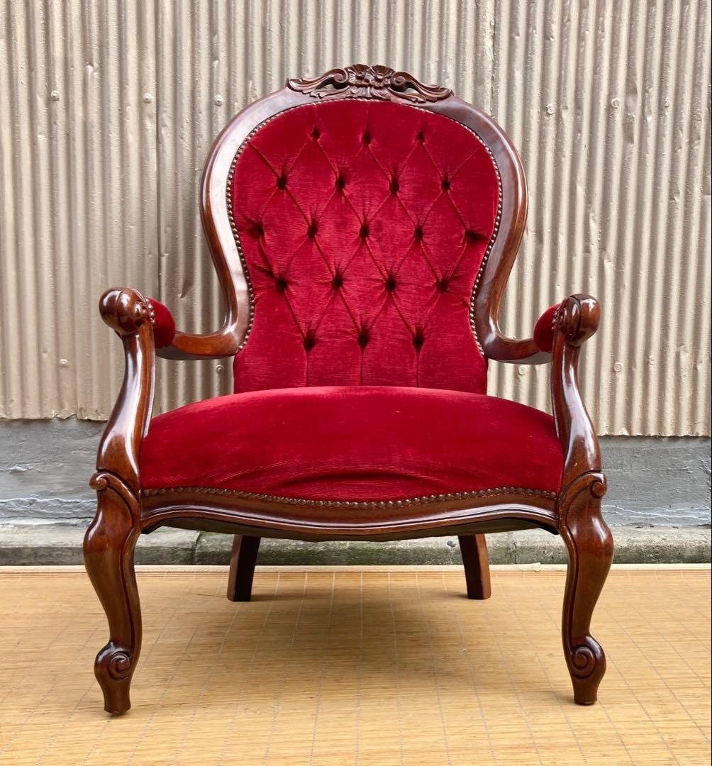 アンティーク調ソファやや傷や汚れあり