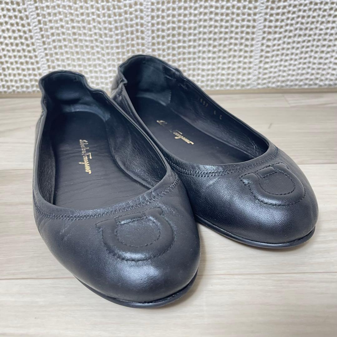 ☆美品☆ フェラガモ ガンチーニ フラット バレエ シューズ レザー製
