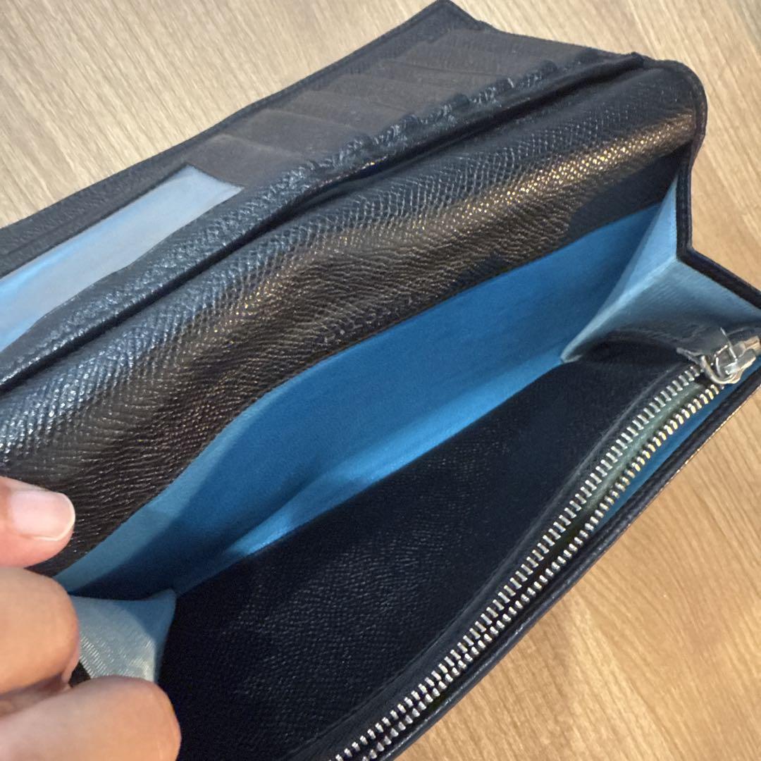 BVLGARI ブラックレザー 二つ折り財布 - メルカリ